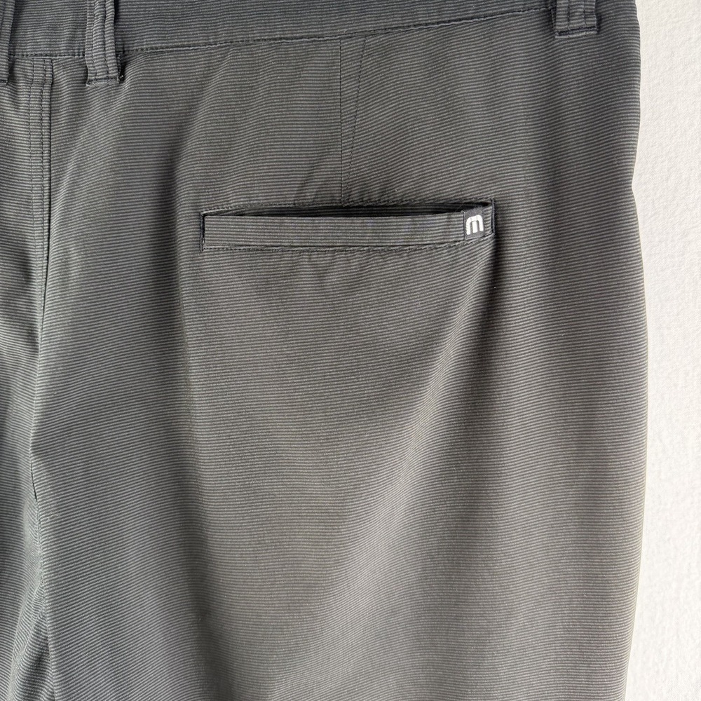 Travis Mathew Shorts Mens Sz 40 Gray Performance Stretch Golf Chinos 10" Inseam - Picture 7 of 11